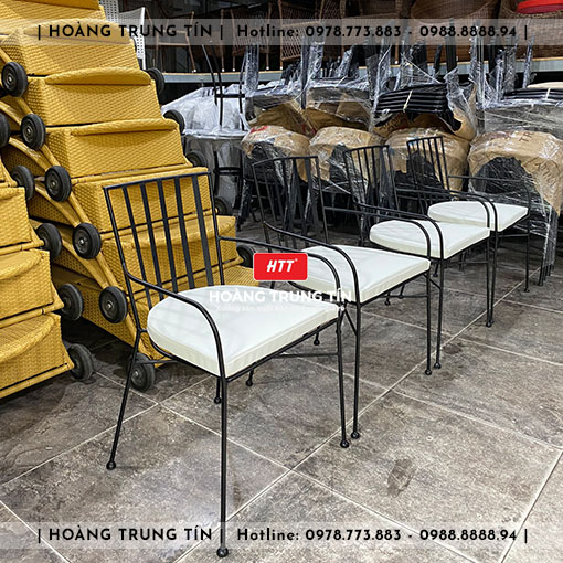 Bàn ghế cafe sắt ngoài trời HTT18